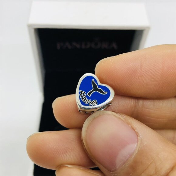✨🔥Pandora Alaska Exclusive Whale Tail Cruise Ship Charm - Picture 4 of 5